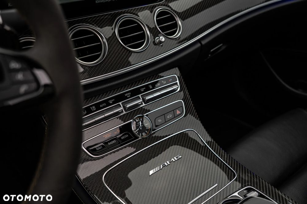 Mercedes-Benz Klasa E AMG 63 S 4-Matic+ - 22