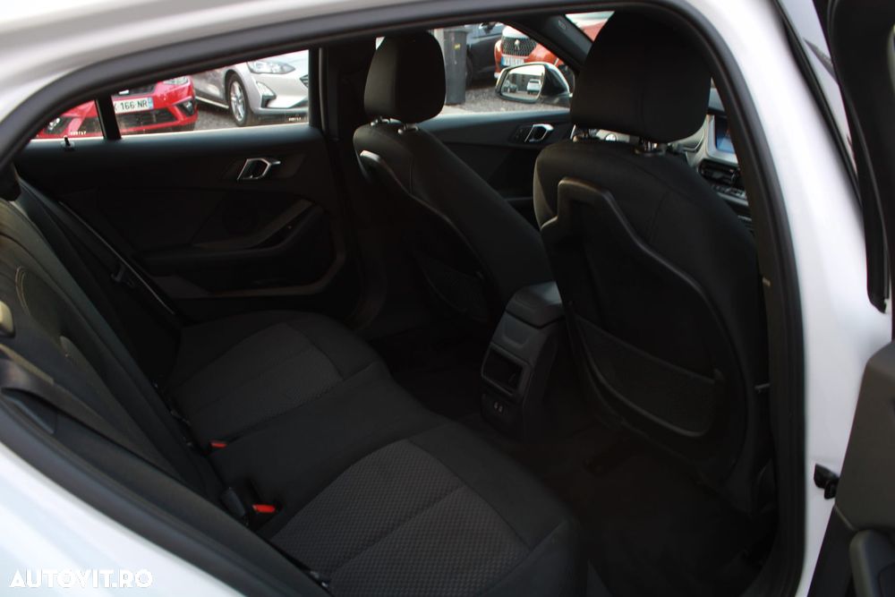 BMW Seria 1 - 24