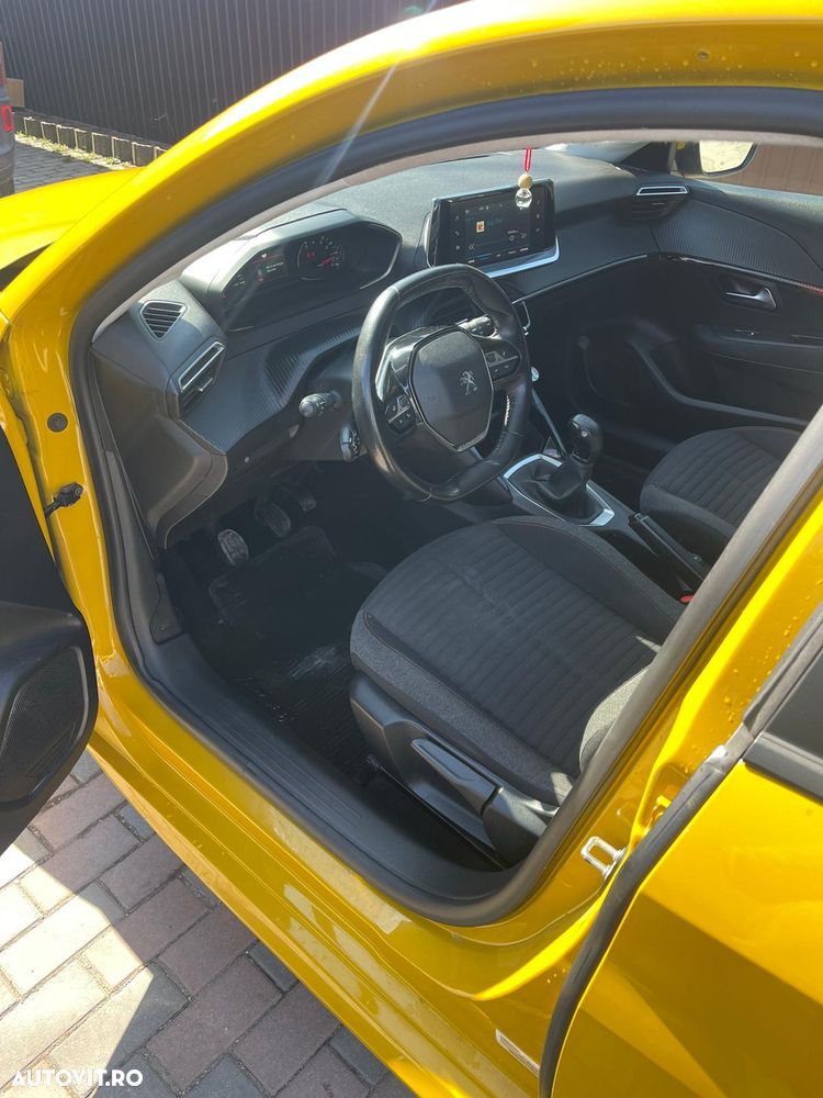 Peugeot 208 1.2 L PureTech STT Active - 5