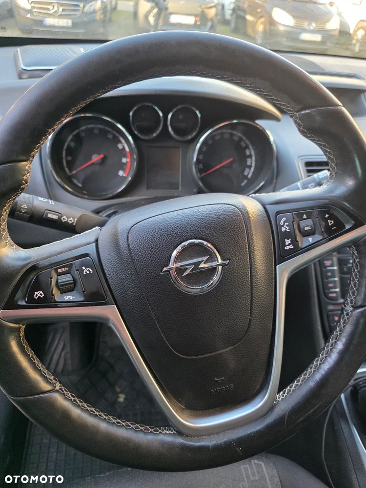 Opel Meriva - 9