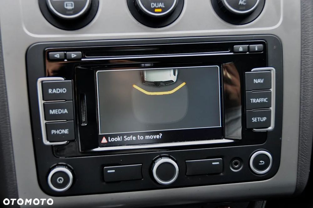 Volkswagen Touran 1.4 TSI Highline - 16