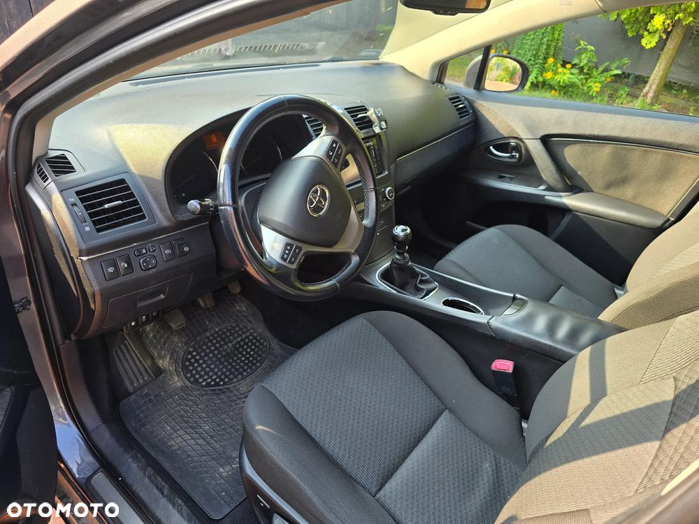 Toyota Avensis 2.0 Sol NAVI - 9