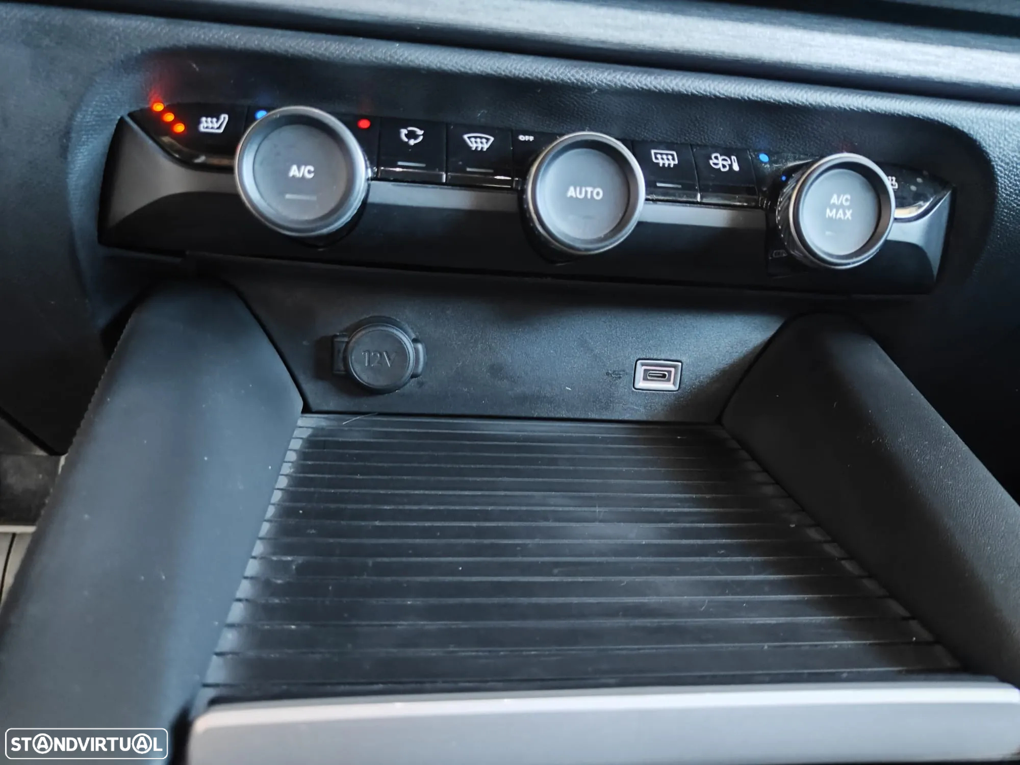 Citroën C5 X 1.6 Hybrid Shine Pack e-EAT8 - 39