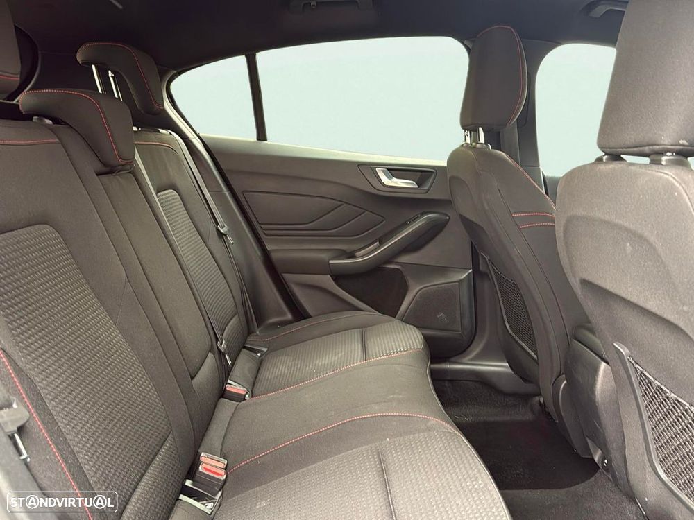 Ford Focus - 18