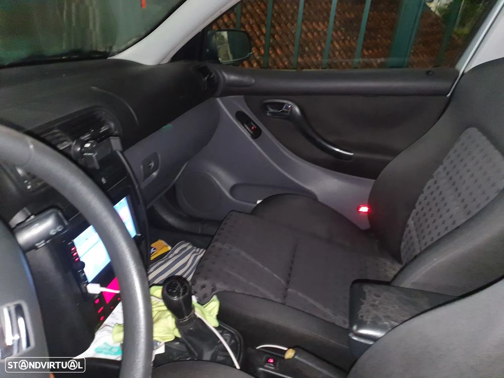 SEAT Leon 1.9 TDI Sport - 2