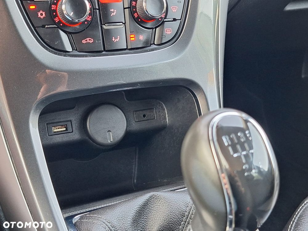 Opel Astra 1.4 Turbo Active - 24