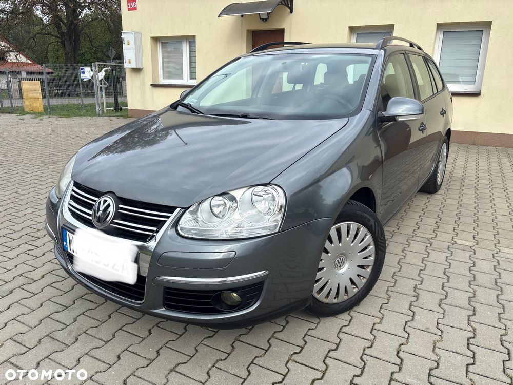 Volkswagen Golf - 1