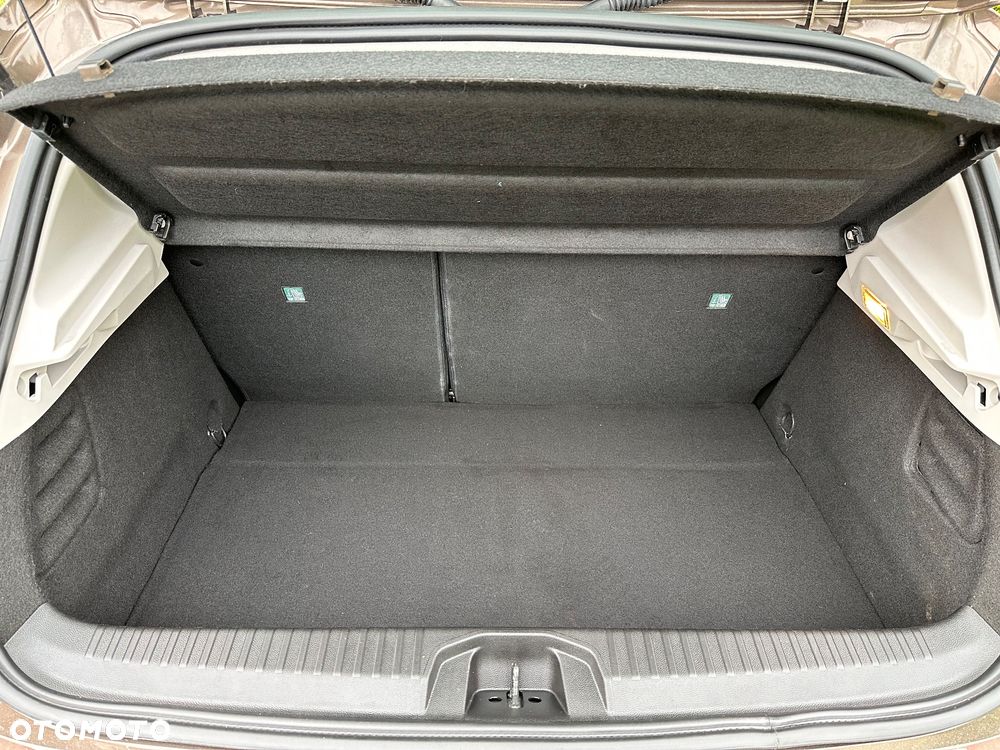 Renault Clio E-TECH Hybrid 140 INTENS - 20