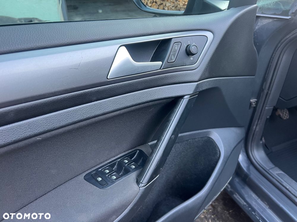 Volkswagen Golf 1.6 TDI BlueMotion Trendline - 7