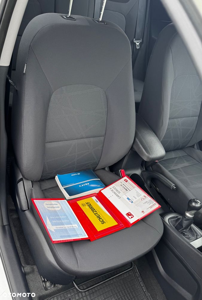 Kia Rio 1.2 Edition 7 - 11