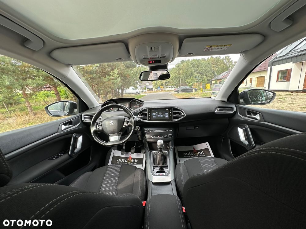 Peugeot 308 - 25