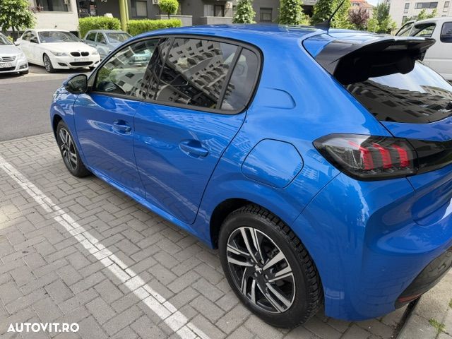 Peugeot 208 - 4