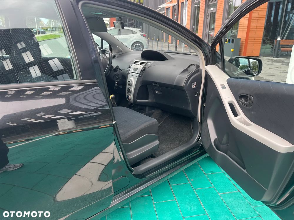 Toyota Yaris 1.0 Terra A/C - 9