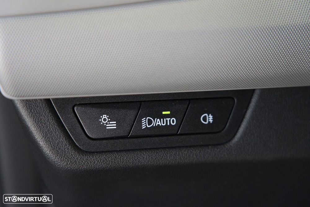 BMW iX2 eDrive20 - 24