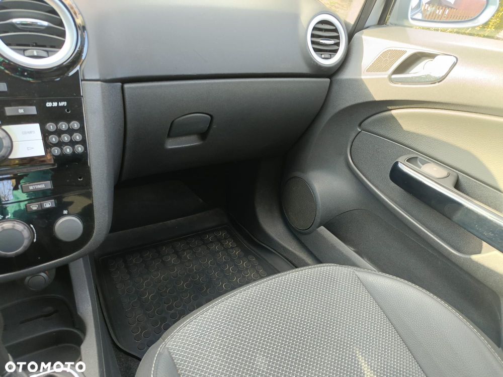 Opel Corsa 1.2 16V Enjoy - 16