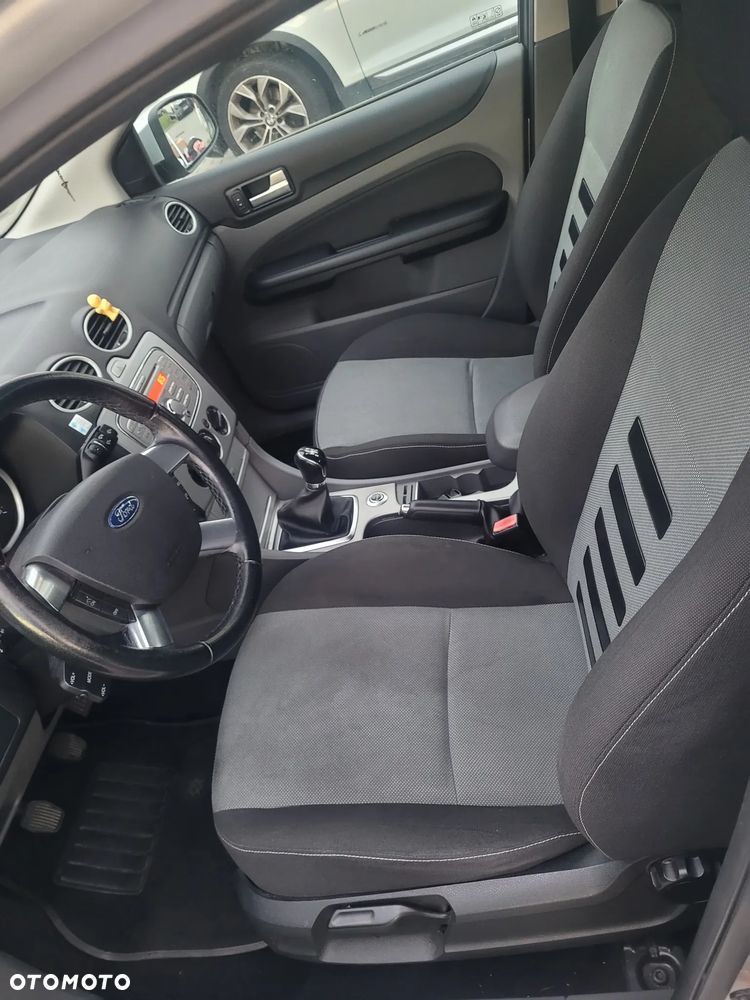 Ford Focus - 9