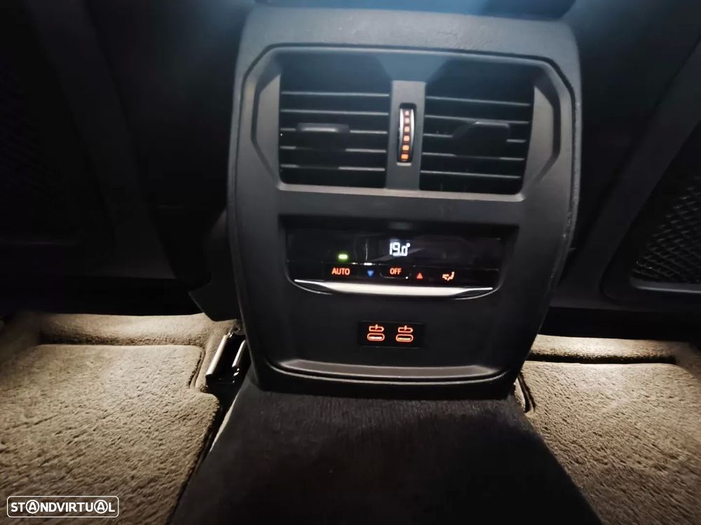 BMW 320 d Auto - 8