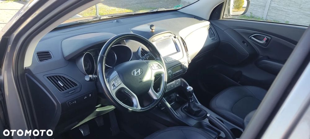 Hyundai ix35 blue 1.6 2WD Finale Gold - 11
