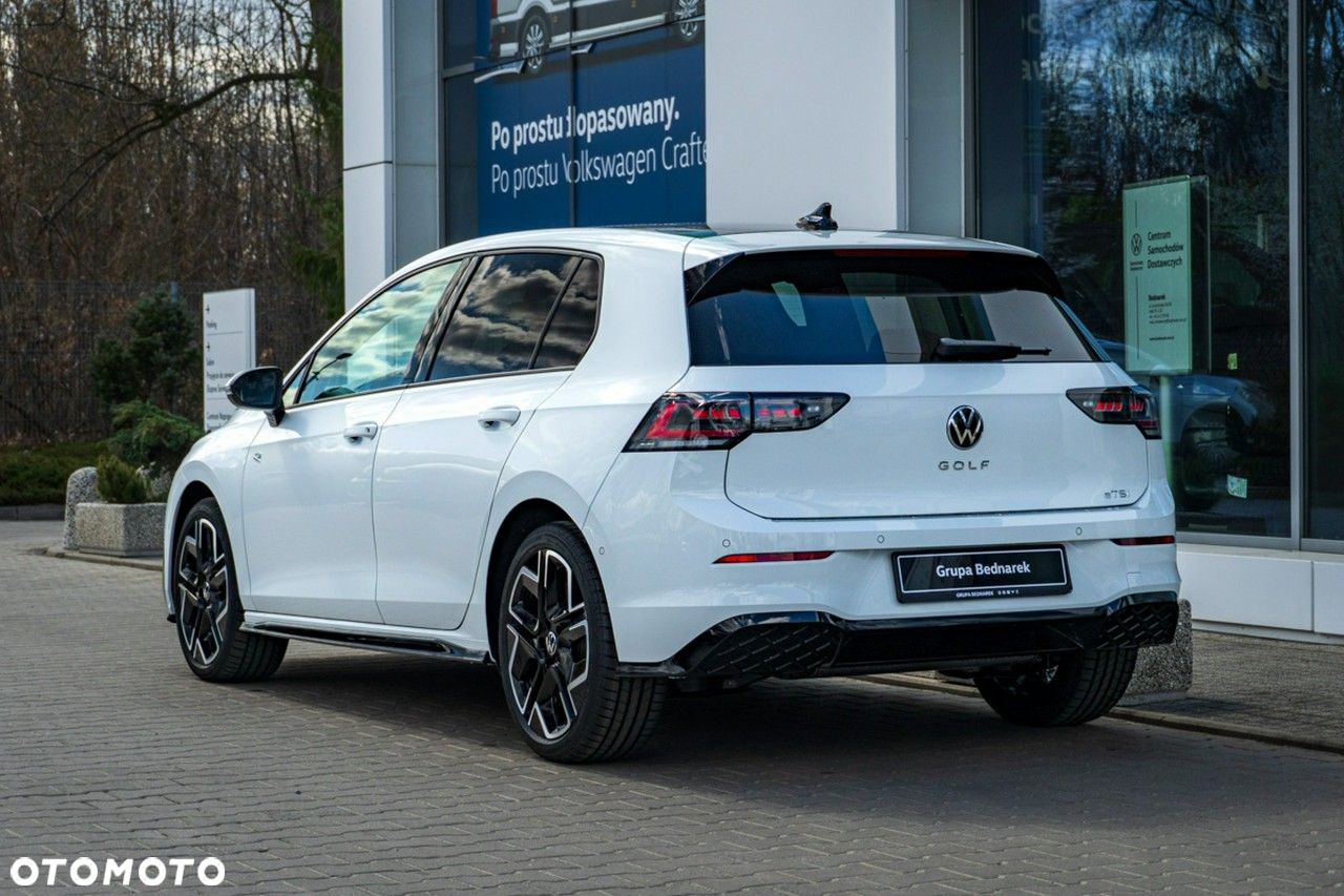 Volkswagen Golf - 8