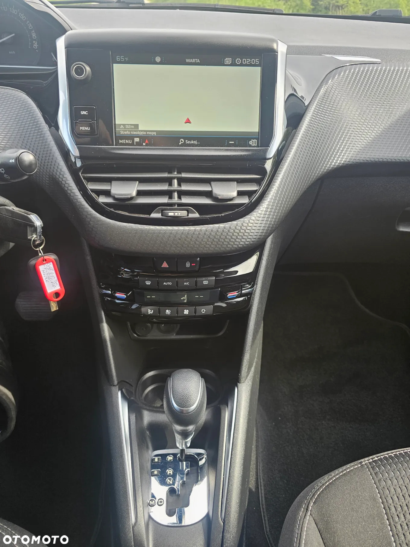 Peugeot 208 1.2 PureTech GPF Signature S&S EAT6 - 8