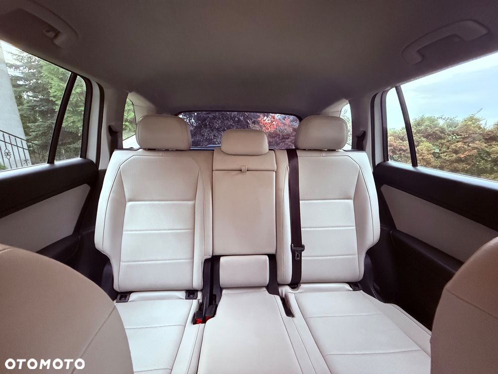 Volkswagen Tiguan Allspace - 19