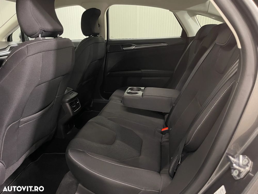 Ford Mondeo 2.0 HEV Titanium - 11