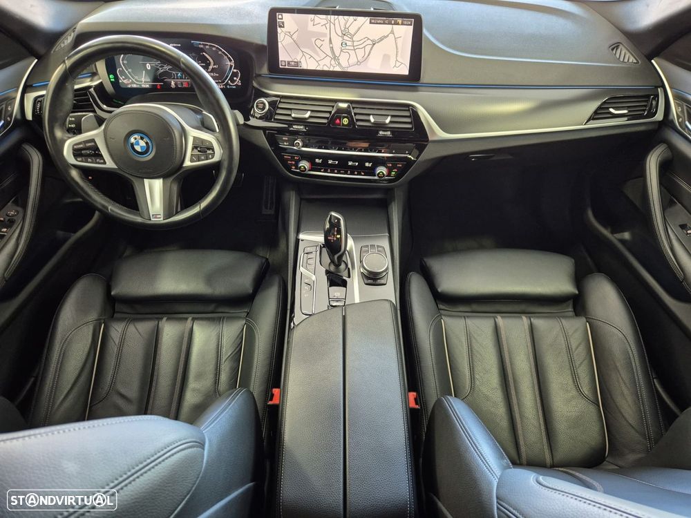 BMW 530 e Pack Desportivo M - 10