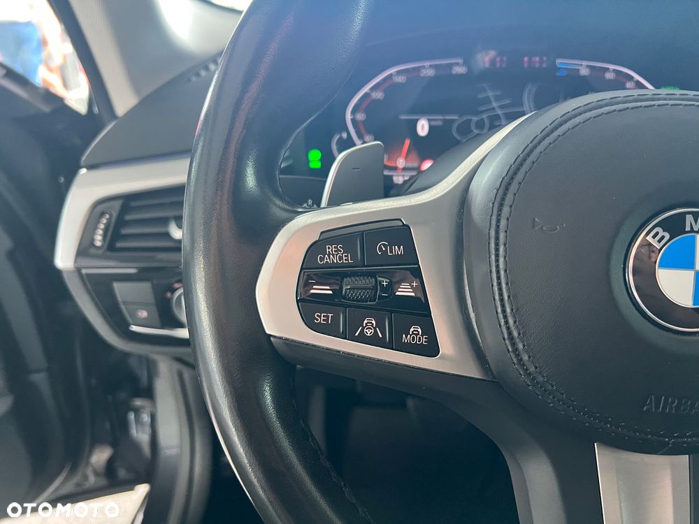BMW Seria 5 520d xDrive mHEV Luxury Line sport - 27