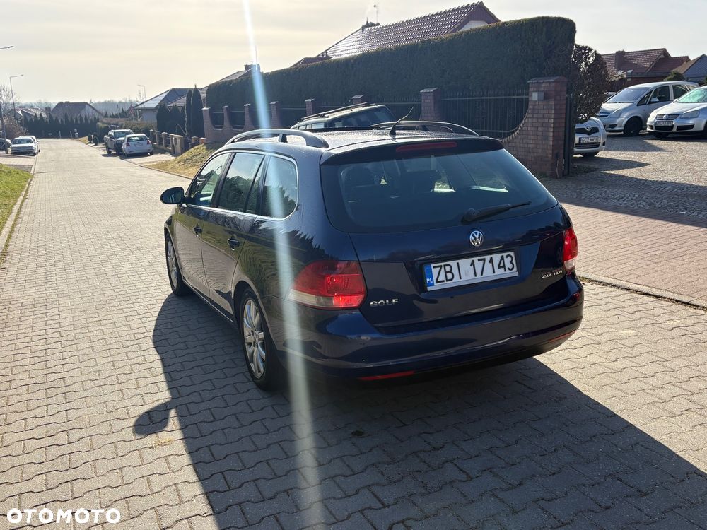 Volkswagen Golf 2.0 TDI DPF Comfortline - 4