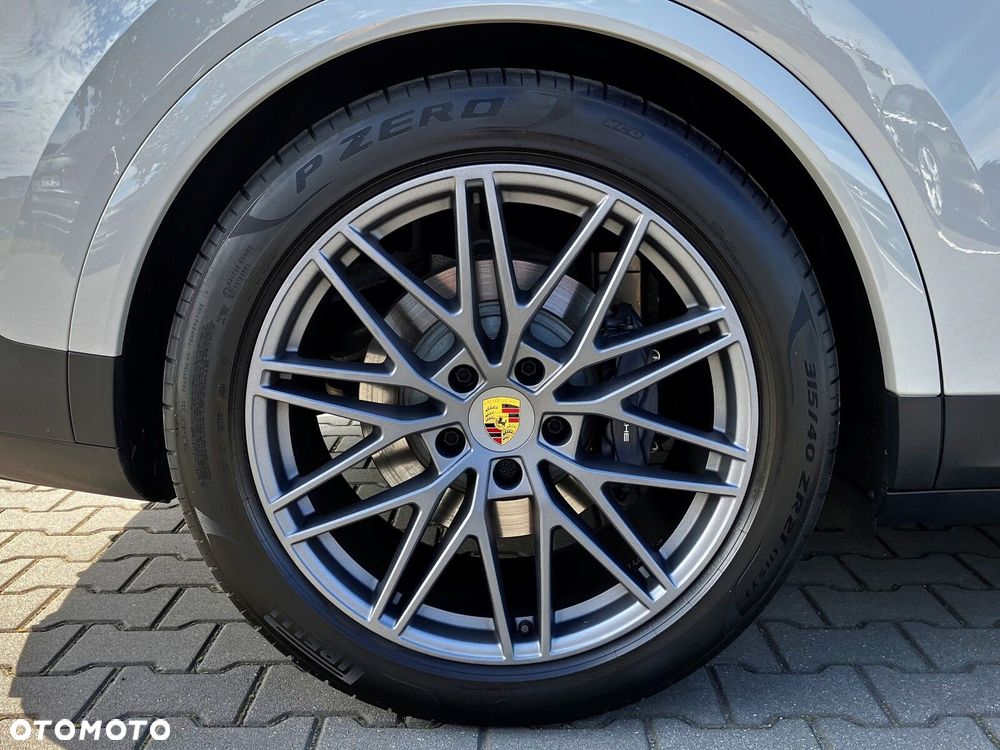 Porsche Cayenne - 13