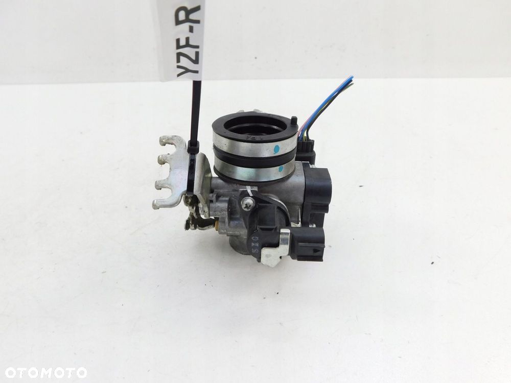 YAMAHA YZF-R 125 14-18 PRZEPUSTNICA - 4