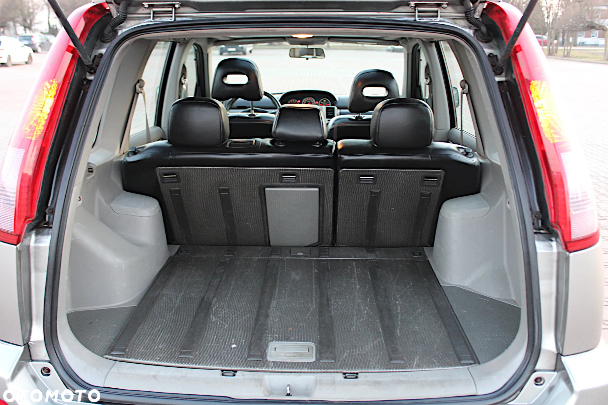 Nissan X-Trail 2.5 4x4 Elegance - 11