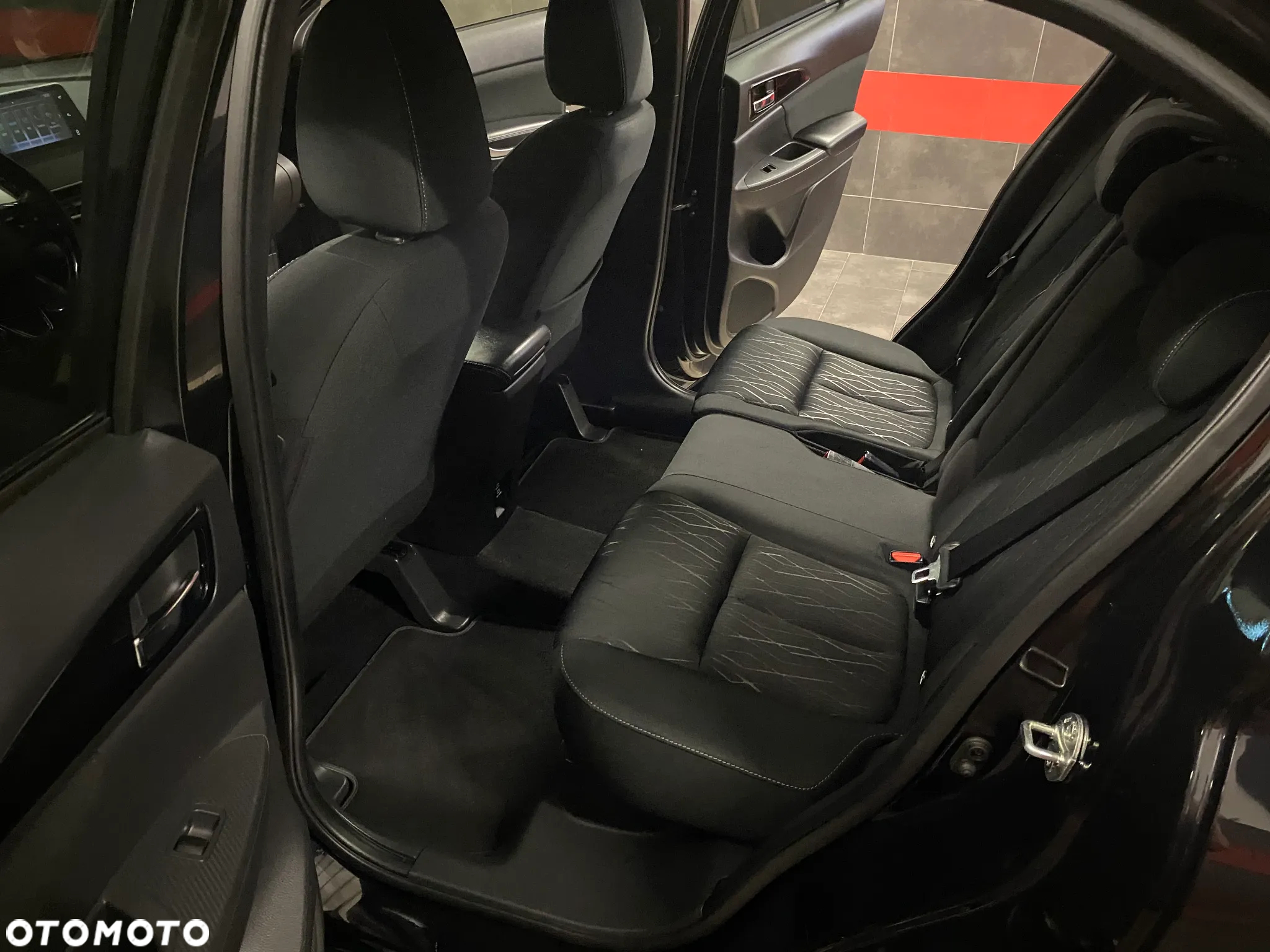 Mitsubishi Eclipse Cross 1.5 T Intense - 14