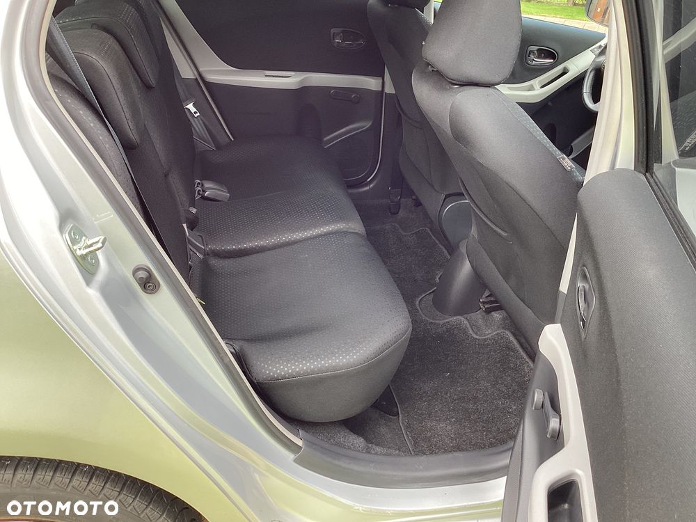 Toyota Yaris 1.33 VVT-i Life - 19