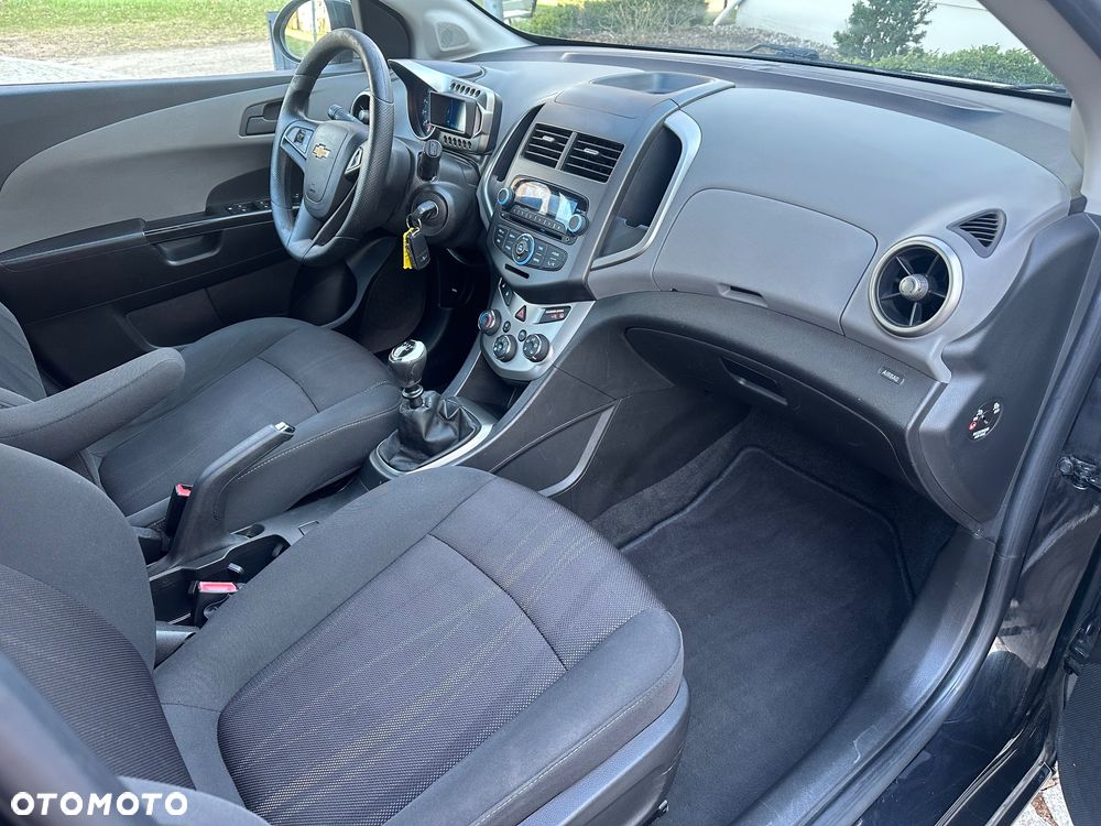 Chevrolet Aveo 1.4 16V Base - 37