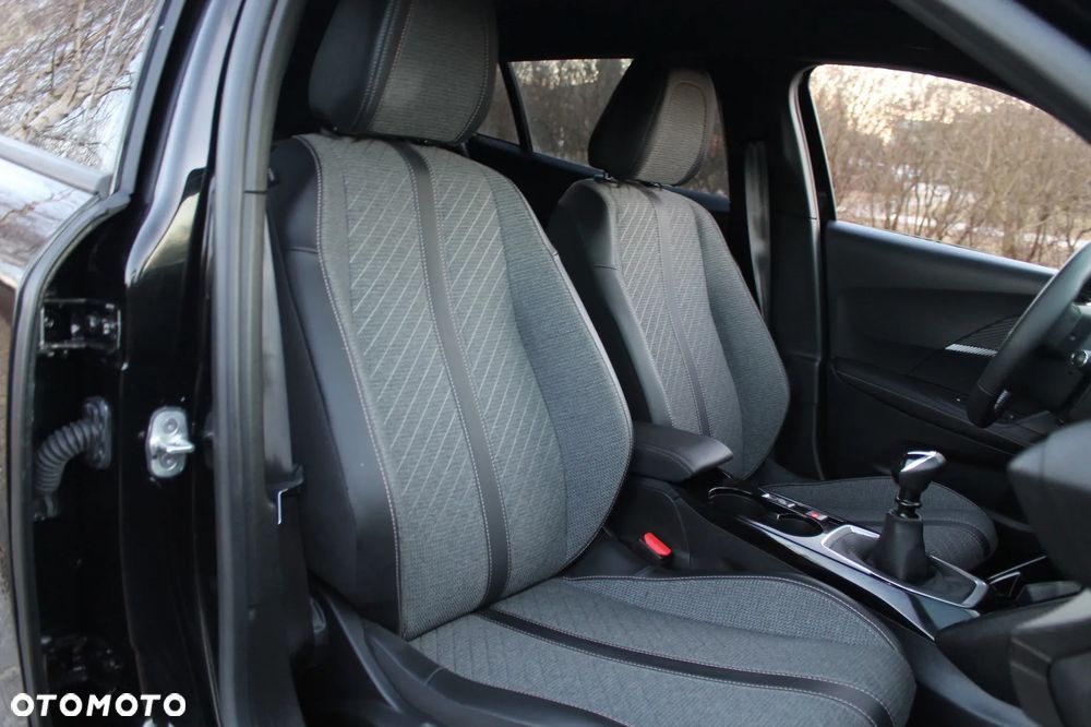 Peugeot 2008 PureTech 100 Stop&Start Allure - 23