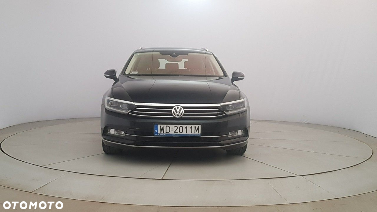 Volkswagen Passat - 2