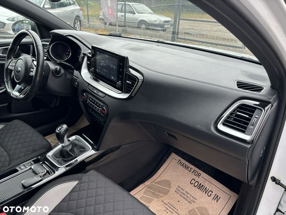 Kia ProCeed 1.4 T-GDI GT Line - 40