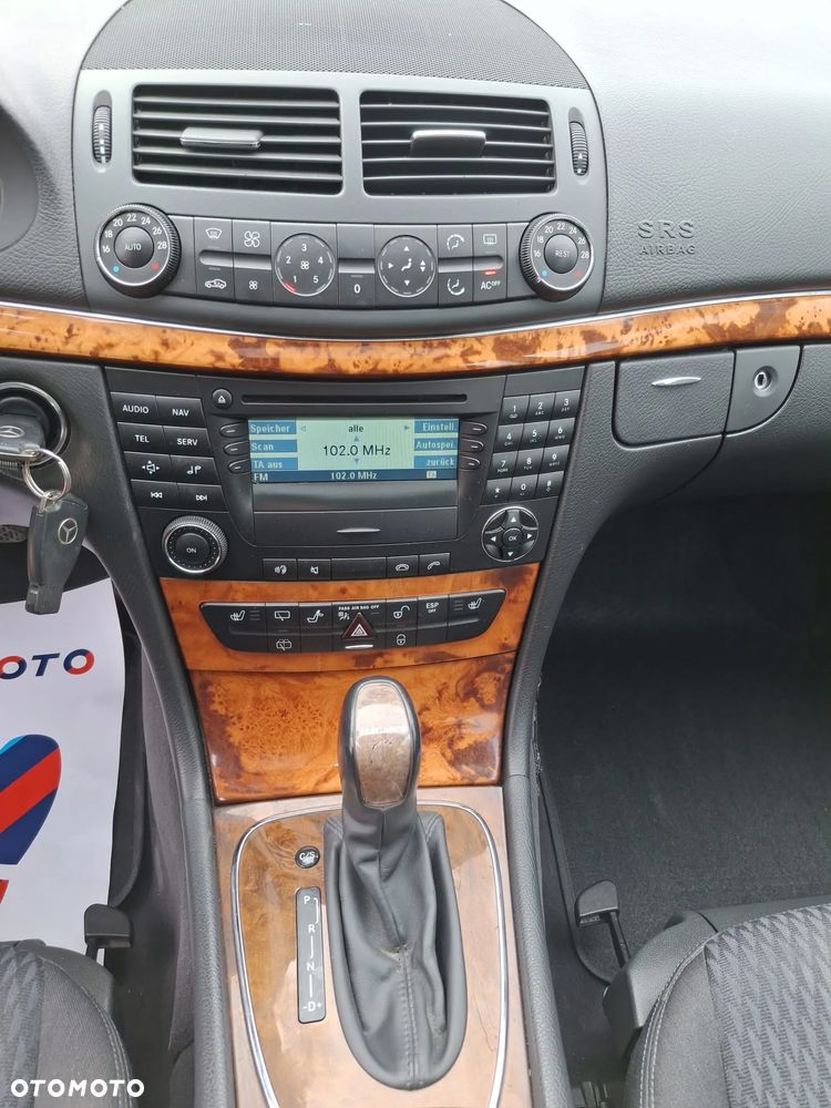 Mercedes-Benz Klasa E 200 Kompressor Automatik Elegance - 22
