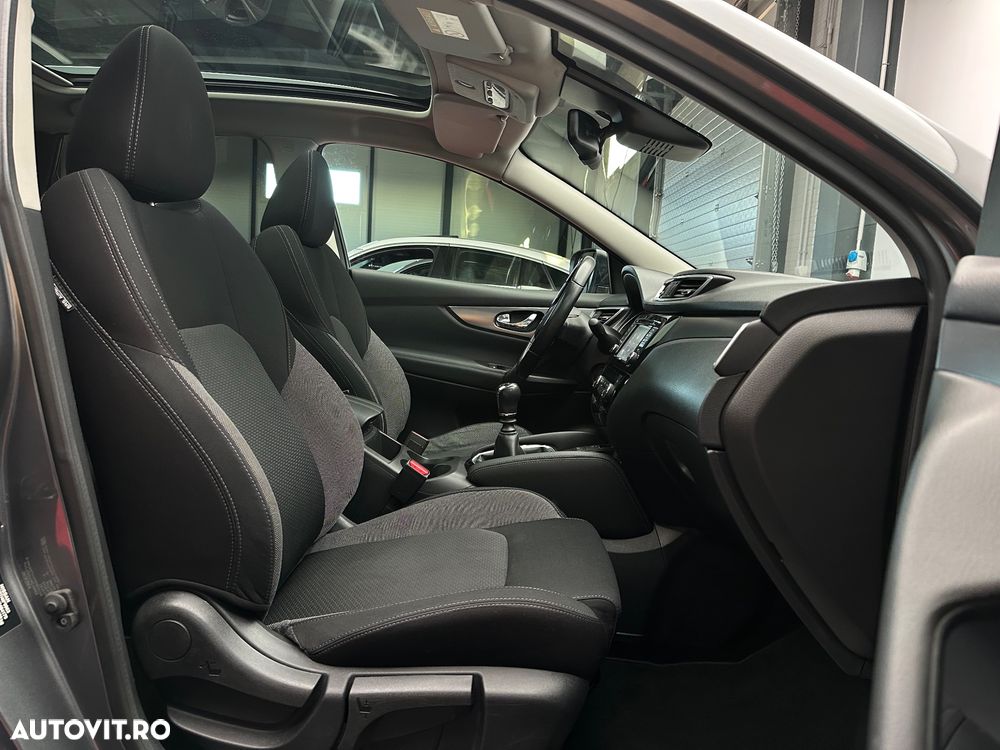 Nissan Qashqai 1.3 DIG-T N-CONNECTA - 26