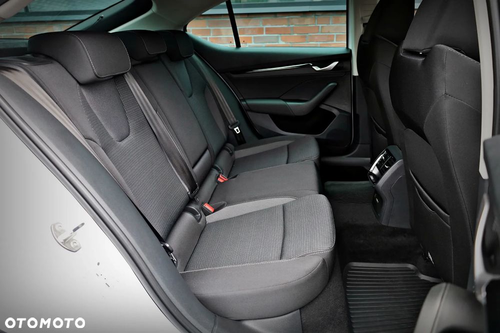 Skoda Octavia 1.5 TSI Selection - 25
