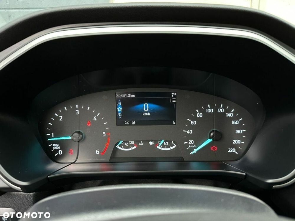 Ford Kuga - 22