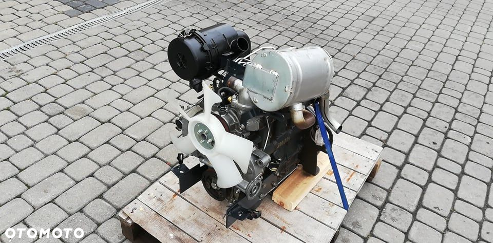 Silnik ISEKI E3100 2010r. 14,2 KW 2600rpm 3-cyl  DIESEL 7000 NETTO - 2