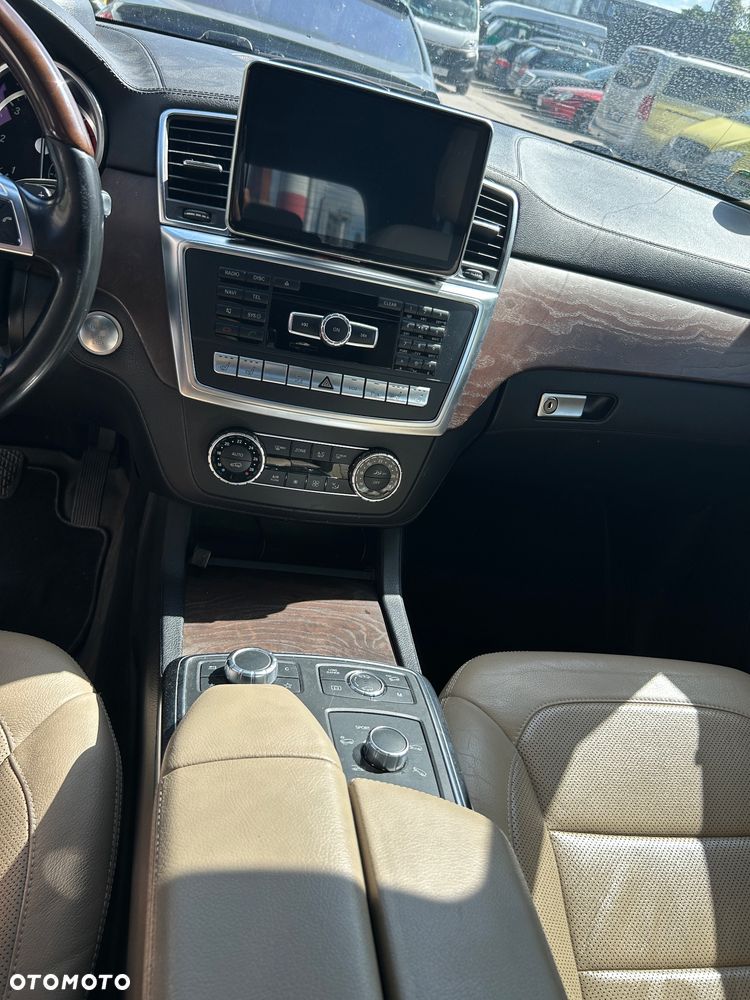 Mercedes-Benz GL - 7
