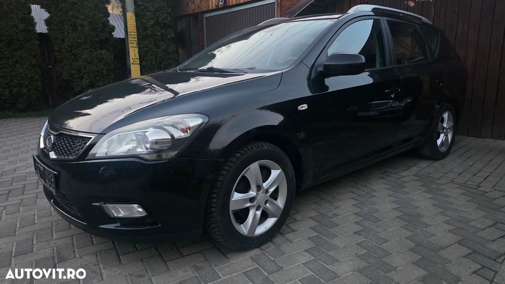 Kia Ceed 1.6 CRDi 128 Dream-Team Edition - 1