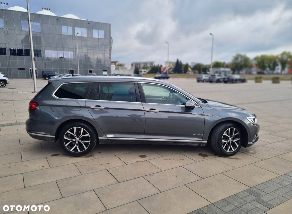 Volkswagen Passat - 9