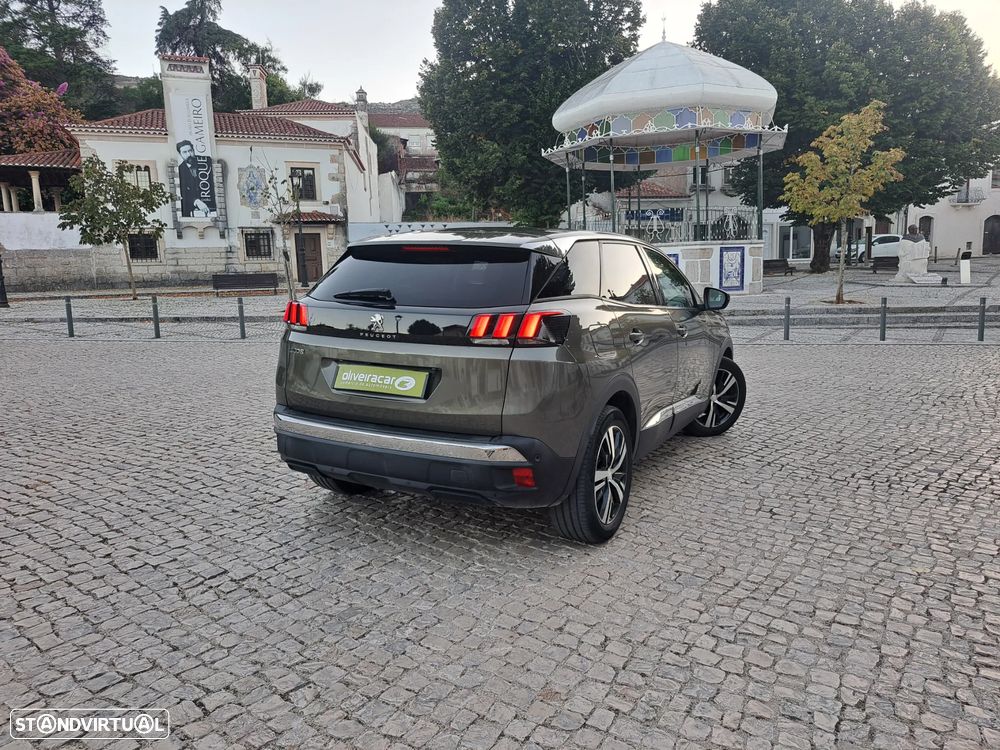 Peugeot 3008 1.5 BlueHDi Allure EAT8 - 32