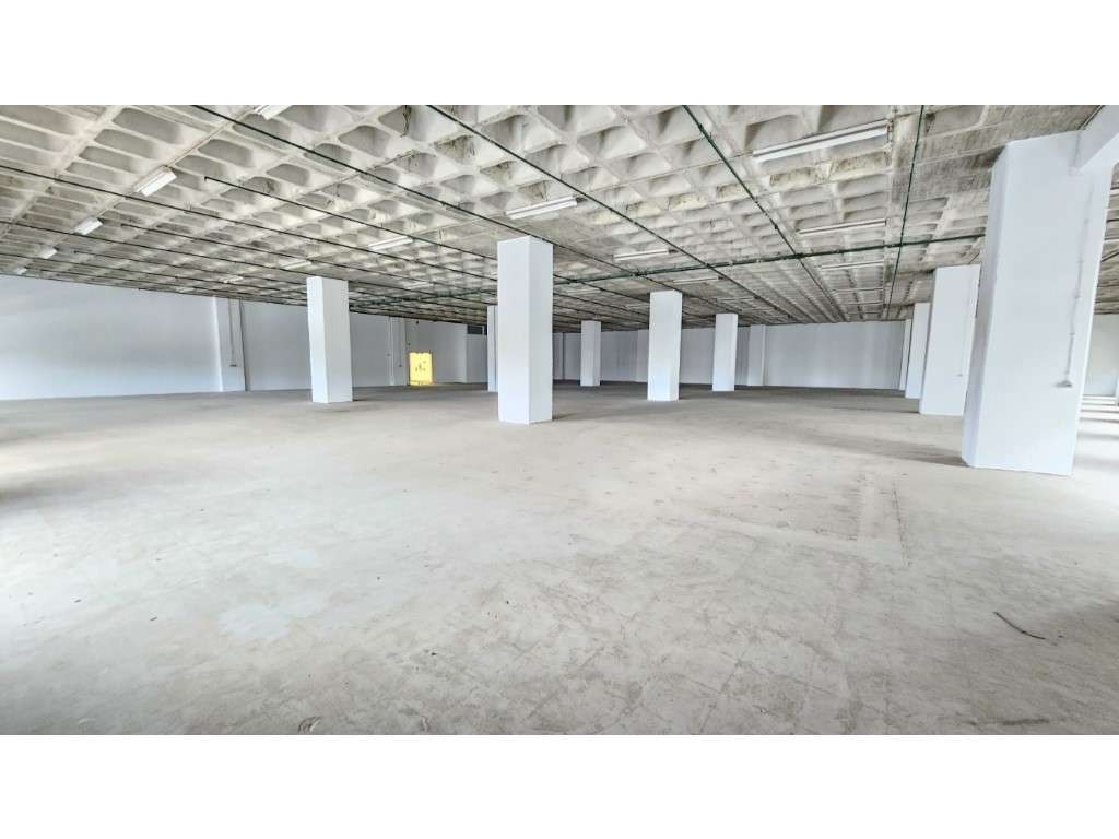 Armazém com 1546m2 - Edifício Altejo, Lisboa - Grande imagem: 2/21