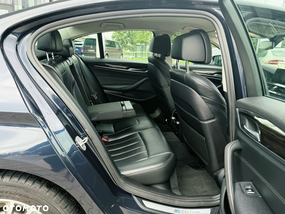 BMW Seria 5 530e iPerformance GPF Luxury Line - 11