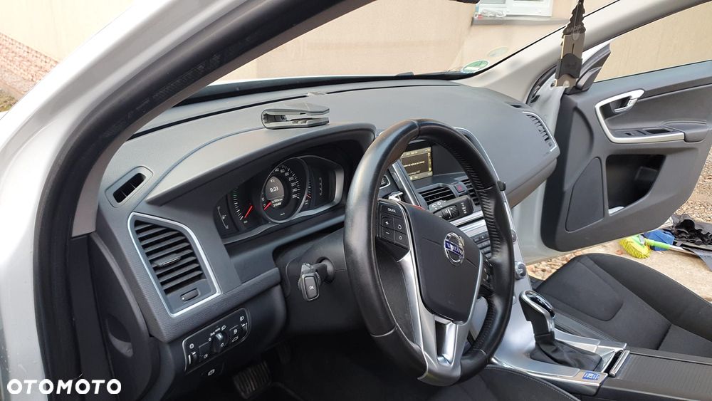 Volvo XC 60 D3 Geartronic Momentum - 9